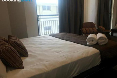 Townsville Strand Lighthouse Apartment 3 - Tourism Caloundra 3