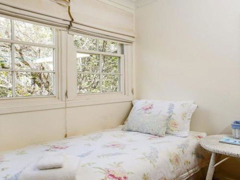 LAVENDER COTTAGE Alpine Southern Highlands 4pm Check Out Sundays - Tourism Caloundra 2