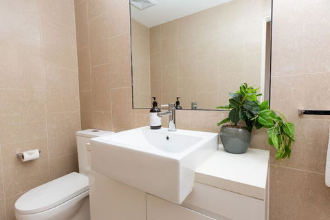 Enjoy Penthouse Living In The CBD - Tourism Caloundra 3
