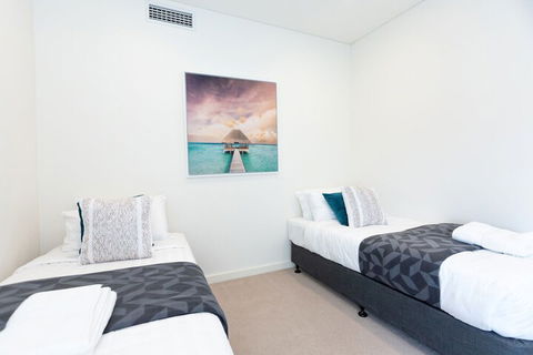 Enjoy Penthouse Living In The CBD - Tourism Caloundra 2