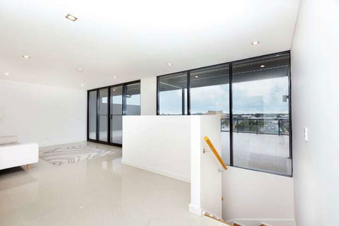 Enjoy Penthouse Living In The CBD - Tourism Caloundra 4