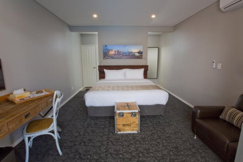 Maand Up - Tourism Caloundra 2