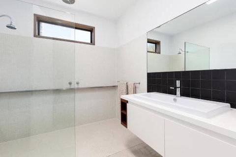 Franklin House - Tourism Caloundra 3