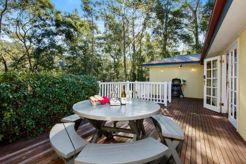 Hilldo Lovely Mountainside Accommodation - Tourism Caloundra 2