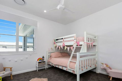 Ocean Pearl - Tourism Caloundra 2