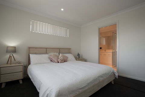 Underwood Road 62 - Tourism Caloundra 4