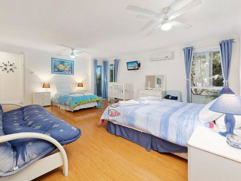 NANNY & POPPYS BEACH HOUSE Gerroa 4pm Check Out Sundays - Tourism Caloundra 6
