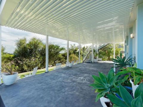 NANNY & POPPYS BEACH HOUSE Gerroa 4pm Check Out Sundays - Tourism Caloundra 1