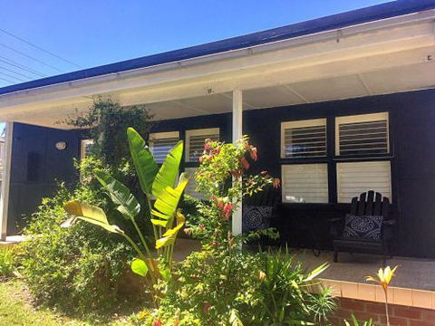 Writers Loft Erowal Bay 4pm Check Out Sundays - Tourism Caloundra 5