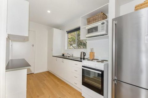 Rosella Cottage Waratah Bay - Tourism Caloundra 3