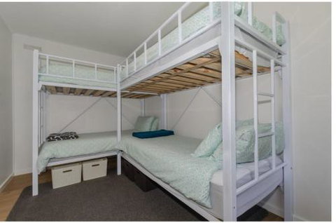 Rosella Cottage Waratah Bay - Tourism Caloundra 6