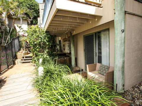 Studio 9 - Tourism Caloundra 1