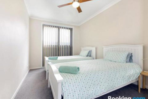 SURF BEACH DREAMS Kiama & Surrounds 4pm Check Out Sundays - Tourism Caloundra 4
