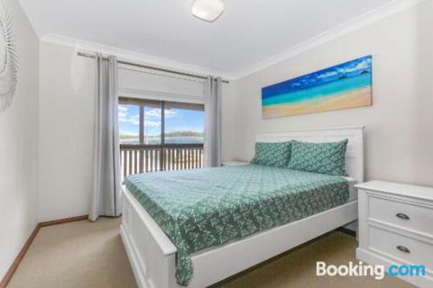 Stingray Shores Your Riverside Escape - Tourism Caloundra 1