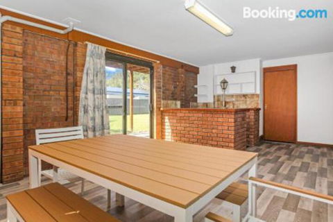 Stingray Shores Your Riverside Escape - Tourism Caloundra 5