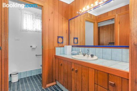 Stingray Shores Your Riverside Escape - Tourism Caloundra 6