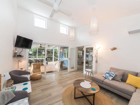 Linga Longa 20 Laronde - Tourism Caloundra 2