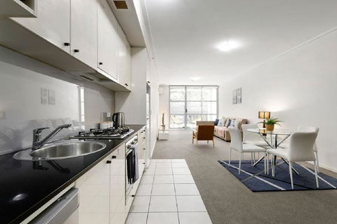 A Modern & Cozy Studio Next To Darling Harbour - Tourism Caloundra 3