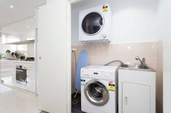 Executive Designer Apartment With Pool + Parking - Tourism Caloundra 1