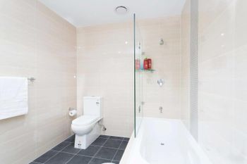 Executive Designer Apartment With Pool + Parking - Tourism Caloundra 6