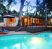 The Oak Beach Beachhouse - Tourism Caloundra