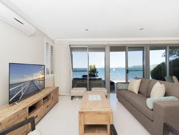 Soldiers Point Road 2 163 Seaside Splendour - Tourism Caloundra 2