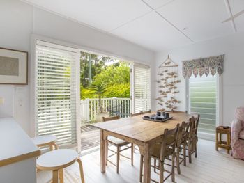 Oriole Street Cottage - Tourism Caloundra 6
