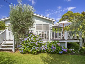 Oriole Street Cottage - Tourism Caloundra 1