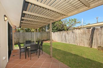 Oomoo 27a - Tourism Caloundra 6