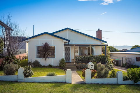 Bungo Beach House Pet Friendly House - Tourism Caloundra 1