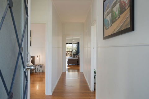 Bungo Beach House Pet Friendly House - Tourism Caloundra 2