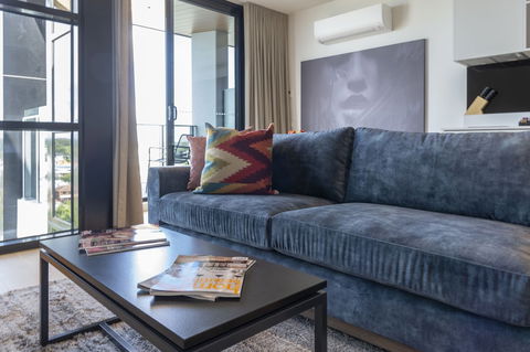 R Hotel Geelong - Tourism Caloundra 5