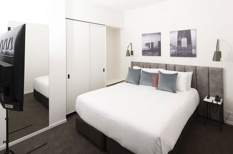 R Hotel Geelong - Tourism Caloundra 6