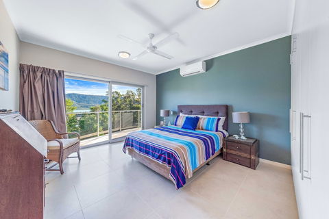Panoramic Island Views - Tourism Caloundra 3