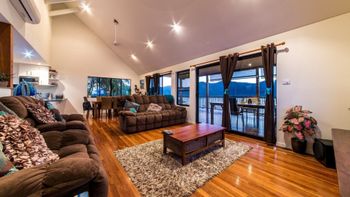Shute Thru - Tourism Caloundra 4