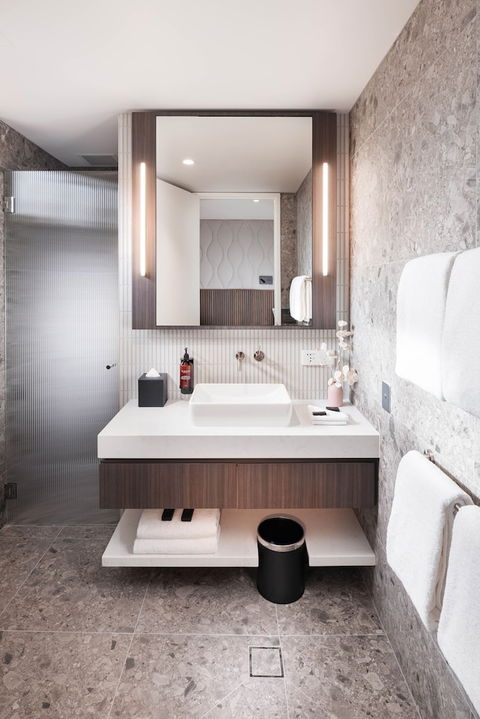 Majestic M Suites - Tourism Caloundra 5