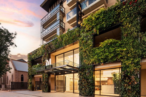 Majestic M Suites - Tourism Caloundra 0