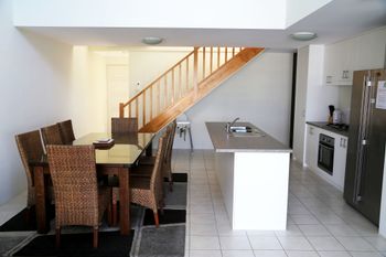 Waters Edge - Tourism Caloundra 3