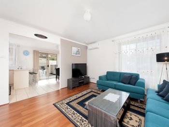 Seaclusion 2 2 Margaret Street - Tourism Caloundra 0