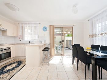 Seaclusion 2 2 Margaret Street - Tourism Caloundra 3