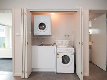 Boat Harbour Holiday 10 Noamunga Street - Tourism Caloundra 3