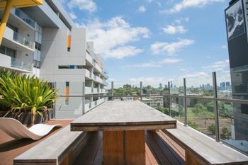 Spacious Apartment Close To Melbourne CBD - Tourism Caloundra 4