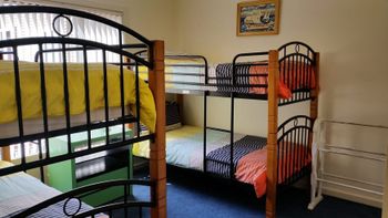 Redrocks Retreat - Tourism Caloundra 4