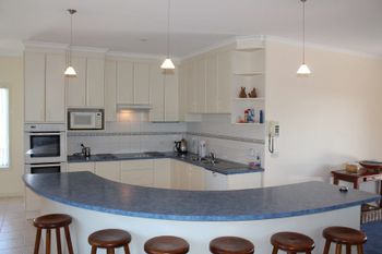 Redrocks Retreat - Tourism Caloundra 2