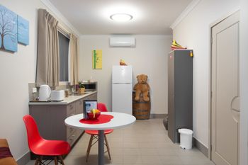 The Executive B & B - Tourism Caloundra 3