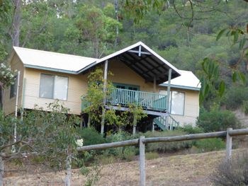 Nannup Valley Chalets - Tourism Caloundra 2