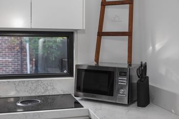 Architects Urban Retreat In Malvern - Tourism Caloundra 6