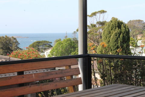 Luxury At Tallawang Malua Bay - Tourism Caloundra 3