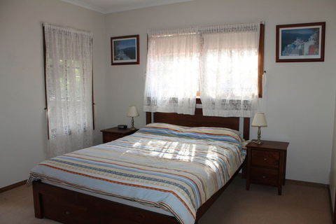 Surf Beach Family Friendly Home - Tourism Caloundra 5