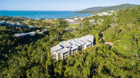 Azure Sea Whitsunday Resort - Tourism Caloundra 0